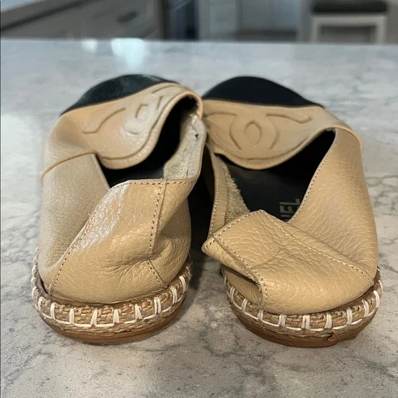 Chanel Loafer-7-1/2 Very good condition! - Picture 3 of 7